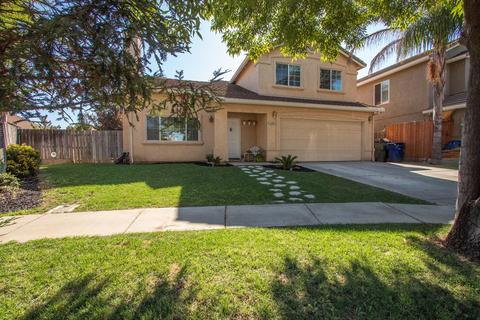 1063 S Moonlight Dr, Ceres, CA 95307 photo 1