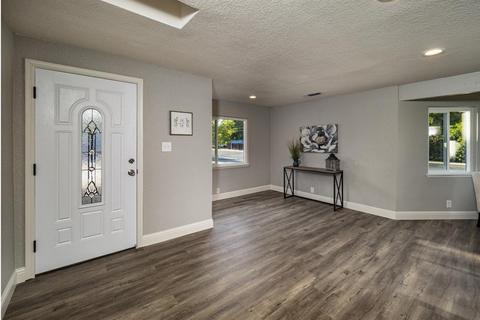 5320 North Ave, Carmichael, CA 95608 photo 3