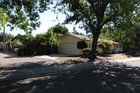 1912 Vista Dr, Modesto, CA 95355 photo 1