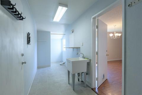 5833 Parkoaks Dr, Carmichael, CA 95608 photo 22