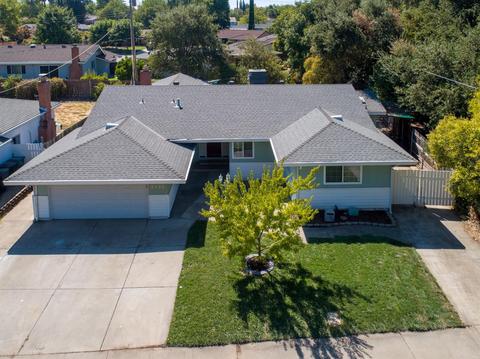 5833 Parkoaks Dr, Carmichael, CA 95608 photo 2