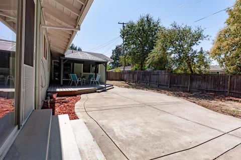 5833 Parkoaks Dr, Carmichael, CA 95608 photo 26
