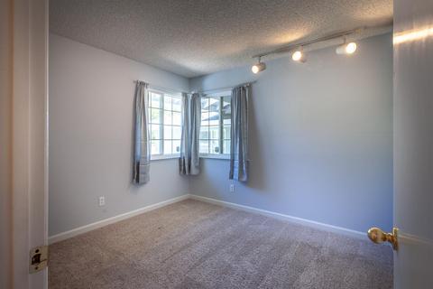 5833 Parkoaks Dr, Carmichael, CA 95608 photo 8