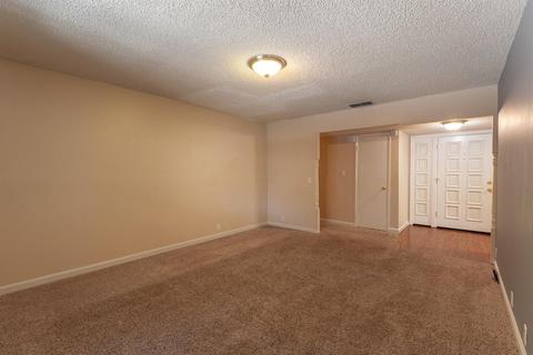 5833 Parkoaks Dr, Carmichael, CA 95608 photo 13