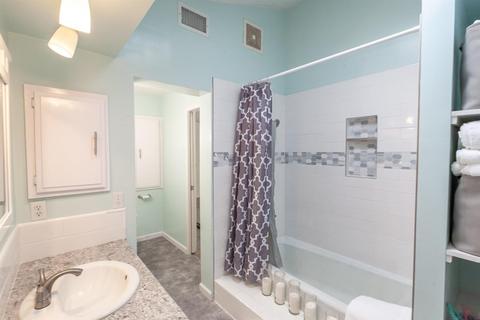 5833 Parkoaks Dr, Carmichael, CA 95608 photo 10
