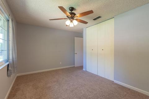5833 Parkoaks Dr, Carmichael, CA 95608 photo 11