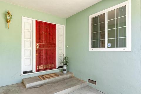 5833 Parkoaks Dr, Carmichael, CA 95608 photo 3