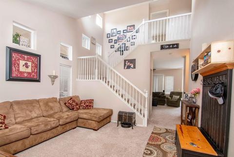 40 E Ferdinand St, Tracy, CA 95376 photo 2