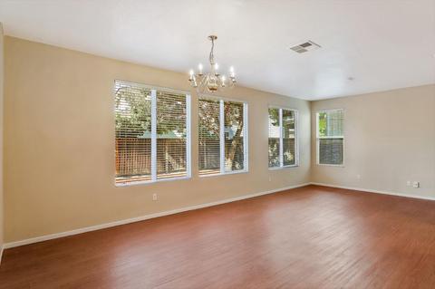 379 Burlington Dr, Tracy, CA 95376 photo 4