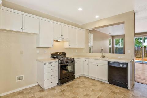 379 Burlington Dr, Tracy, CA 95376 photo 8