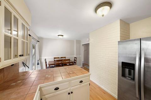 6630 Templeton Dr, Carmichael, CA 95608 photo 9