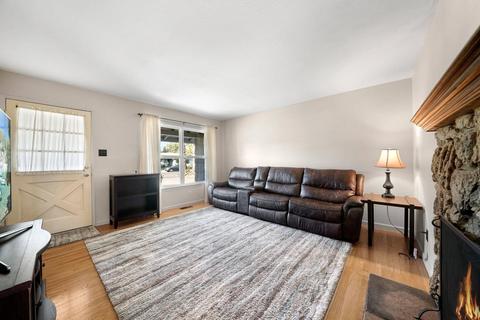 6630 Templeton Dr, Carmichael, CA 95608 photo 4