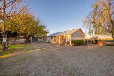 867 Olive Ave, Patterson, CA 95363 photo 2