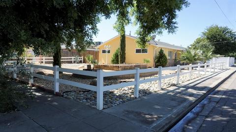 620 E St, Patterson, CA 95363 photo 4
