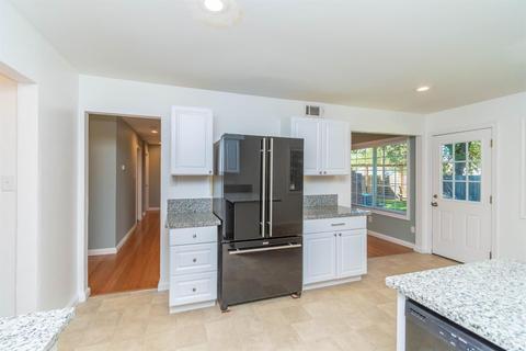 6555 Madison Ave, Carmichael, CA 95608 photo 6