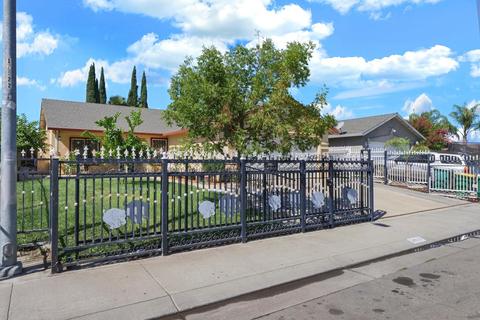 2017 Time Square Ln, Stockton, CA 95206 photo 4