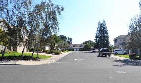 868 Oak Terrace Ct, Ripon, CA 95366 photo 2