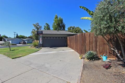 1100 Lillian Dr, Modesto, CA 95355 photo 6