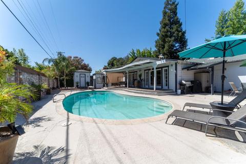 708 E Rumble Rd, Modesto, CA 95350 photo 4