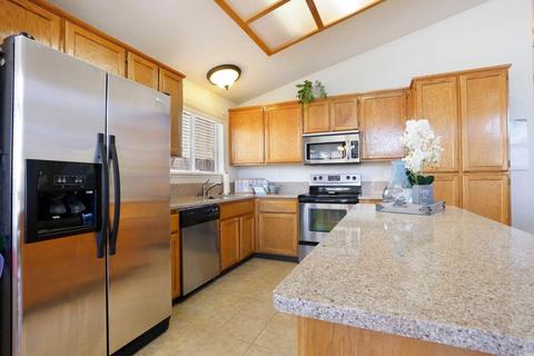 807 Sugar Pine Dr, Lathrop, CA 95330 photo 14