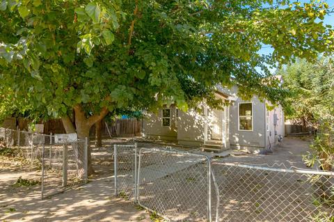 1407 Hammond St, Modesto, CA 95351 photo 1
