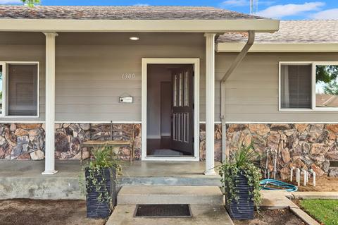 1300 Wallin Way, Modesto, CA 95351 photo 4