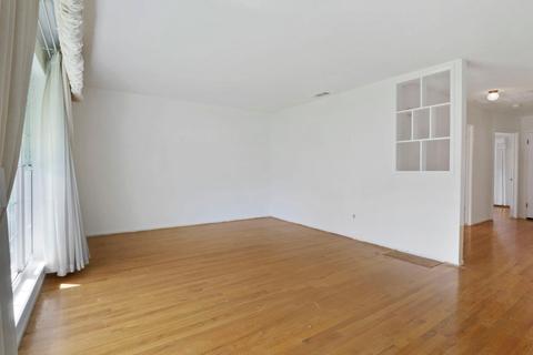 1227 S Avena, Lodi, CA 95240 photo 4