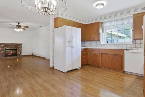 1227 S Avena, Lodi, CA 95240 photo 9