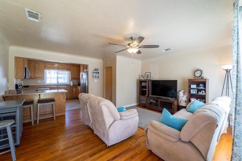 937 Badgley Dr, Modesto, CA 95350 photo 4