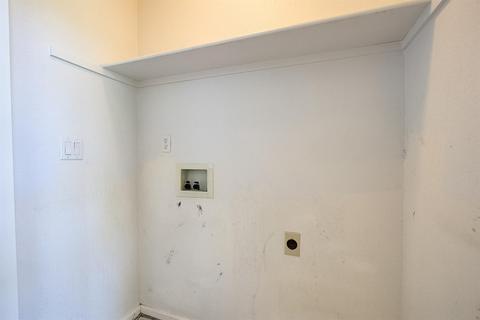 8116 Deer Spring Cir, Antelope, CA 95843 photo 30