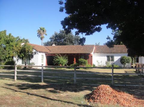 10108 E Waterloo Rd, Stockton, CA 95215 photo 2