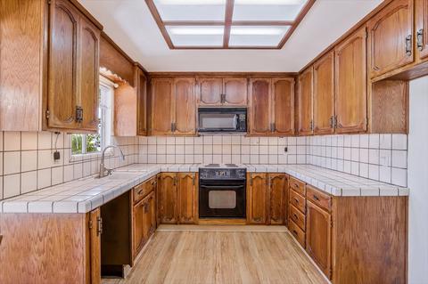 430 Sharon Ct, Manteca, CA 95336 photo 5
