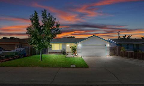 1519 Park St, Lodi, CA 95242 photo 1