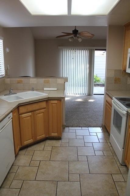 3704 Regency Park Dr, Modesto, CA 95356 photo 5