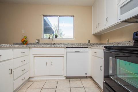1413 Steele Ave, Modesto, CA 95351 photo 3