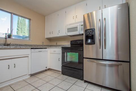 1413 Steele Ave, Modesto, CA 95351 photo 2