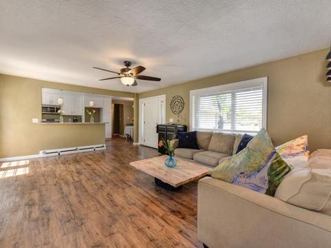 6028 Sutter Ave, Carmichael, CA 95608 photo 9