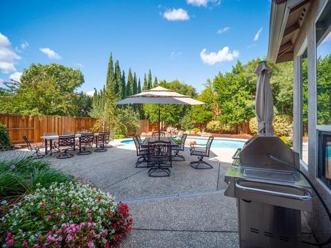 5721 Hoag Pl, Davis, CA 95618 photo 4