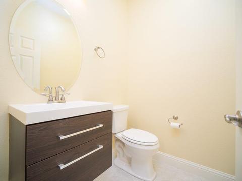 5721 Hoag Pl, Davis, CA 95618 photo 15