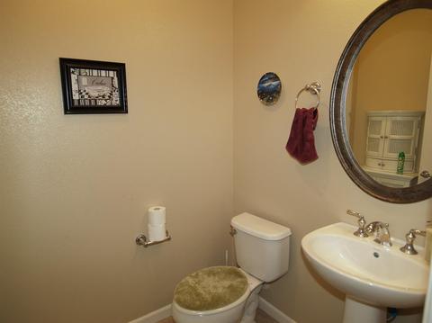 2004 Thomas Taylor Dr, Hughson, CA 95326 photo 21