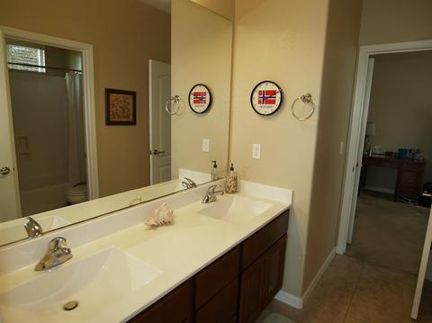 2004 Thomas Taylor Dr, Hughson, CA 95326 photo 25