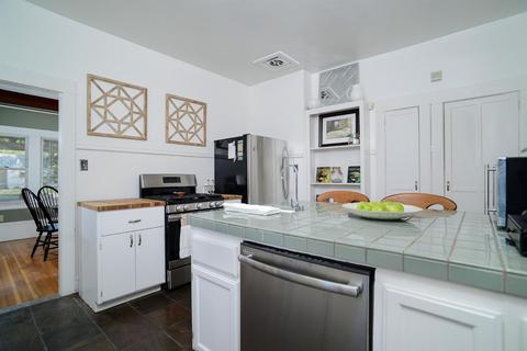 830 8th Ave, Sacramento, CA 95818 photo 12