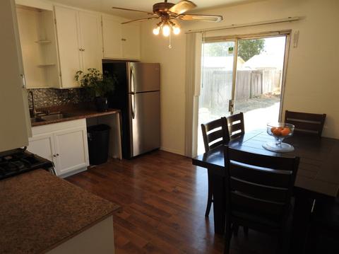 445 Elm Ave, Manteca, CA 95336 photo 2