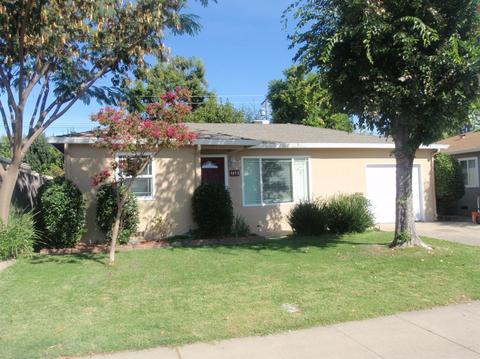 1913 Robert St, Lodi, CA 95242 photo 2
