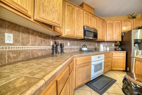 1041 Saffron Dr, Tracy, CA 95377 photo 7