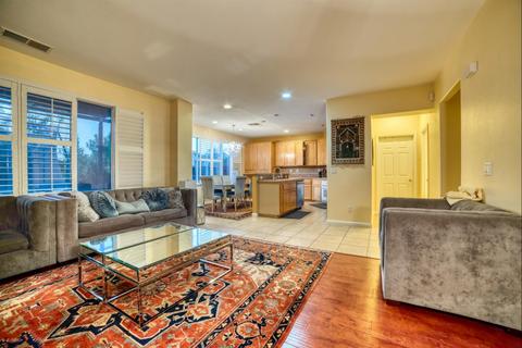 1041 Saffron Dr, Tracy, CA 95377 photo 4