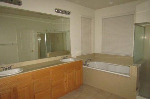 1099 Maugham Ct, Galt, CA 95632 photo 16