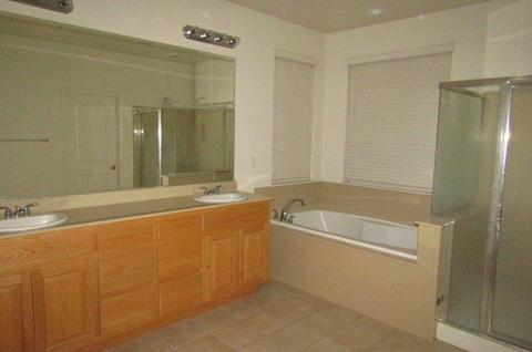 1099 Maugham Ct, Galt, CA 95632 photo 17