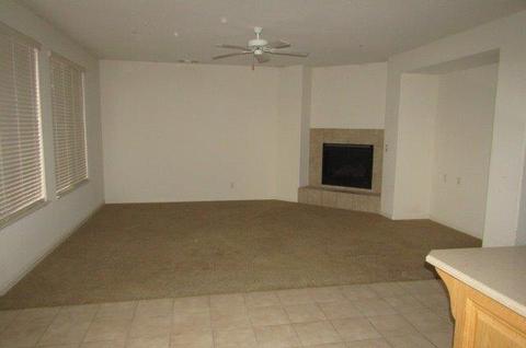 1099 Maugham Ct, Galt, CA 95632 photo 5
