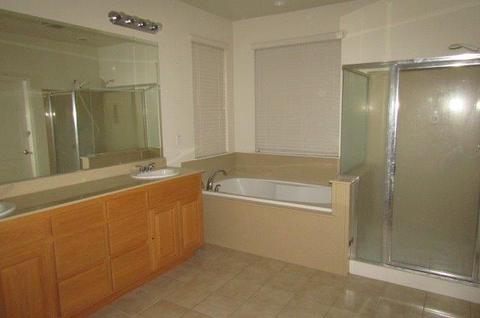 1099 Maugham Ct, Galt, CA 95632 photo 18